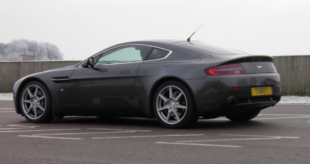 Aston Martin V8 Vantage profile