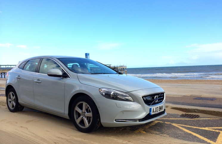 VOLVO V40 D4 STAGE 1 // REVIEW on AUTOBAHN 