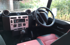 Land Rover Defender 90 Station Wagon XS inside