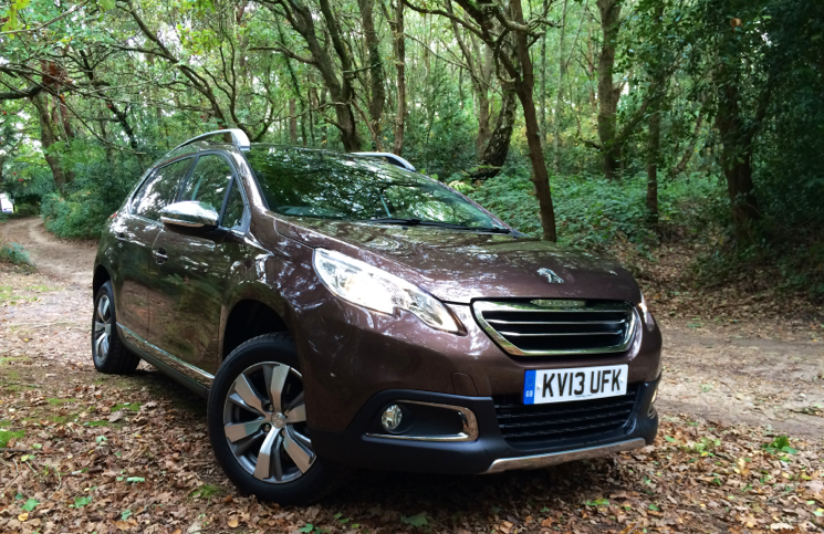 Peugeot 2008 Allure VTi 82 front