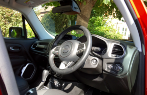 2016-jeep-renegade-inside