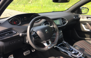 2017 Peugeot 308 interior